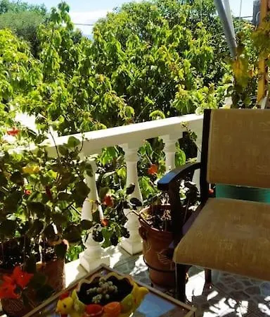 Amalia's Maisonette Marathos